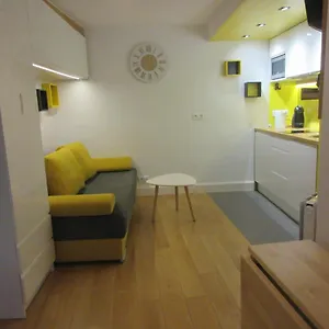 Cosy Studio Of 17 Square Meters At Place Monge 75005 París